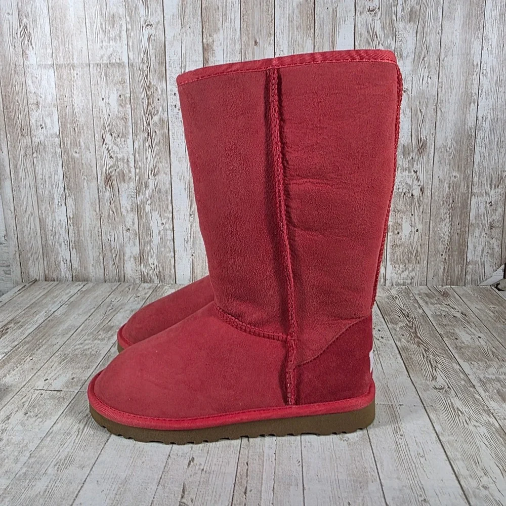 UGG Australia‎ Classic Tall II Red Suede Sheepskin Winter Boots Womens 8